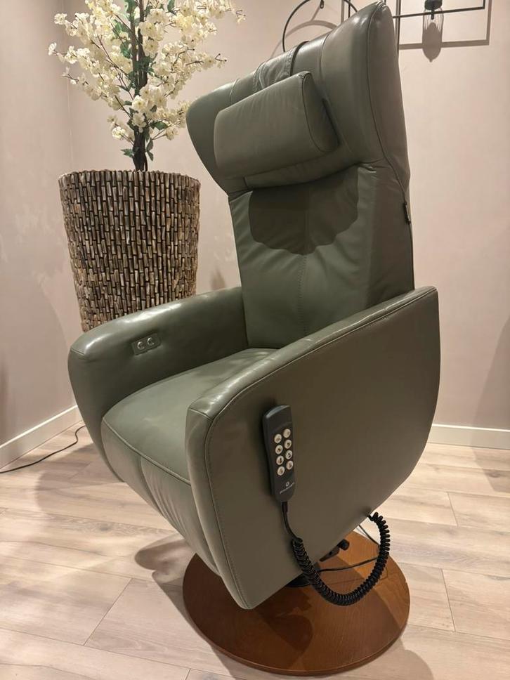 STA OP stoel van Prominent type Sorisso, Huis en Inrichting, Fauteuils, Zo goed als nieuw, Leer, 50 tot 75 cm, Minder dan 75 cm