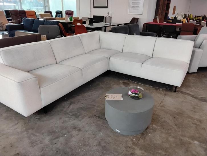 Hoekbank 285 x 240 cm. Mooi! Seconde Life Wolvega, Huis en Inrichting, Banken | Bankstellen, Zo goed als nieuw, Hoekbank, Vierpersoons of meer