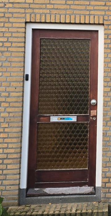 Gebruikte Voordeur - Rechtsdraaiend, Flessenglas beschikbaar voor biedingen