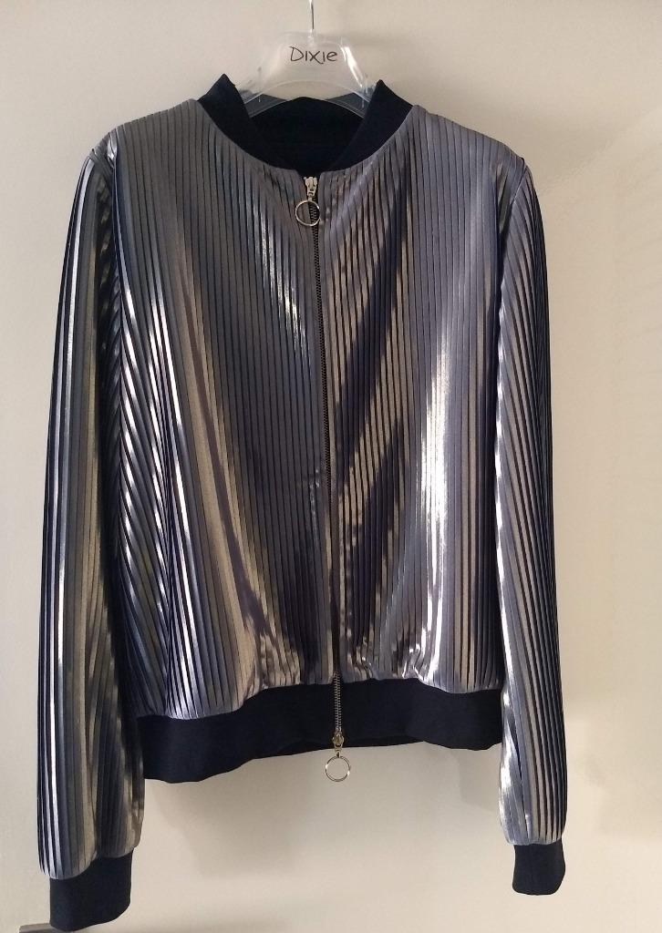 Een feestelijk zilveren bomberjackje, Kleding | Dames, Jasjes, Kostuums en Pakken, Nieuw, Jasje, Maat 38/40 (M), Overige kleuren