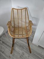 Rotan Schommelstoel, Huis en Inrichting, Stoelen, Ophalen, Bruin, Riet of Rotan, Zo goed als nieuw