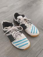 Adidas dames handbal of zaalkorfbal schoenen maat 38, Sport en Fitness, Handbal, Ophalen of Verzenden, Gebruikt, Schoenen