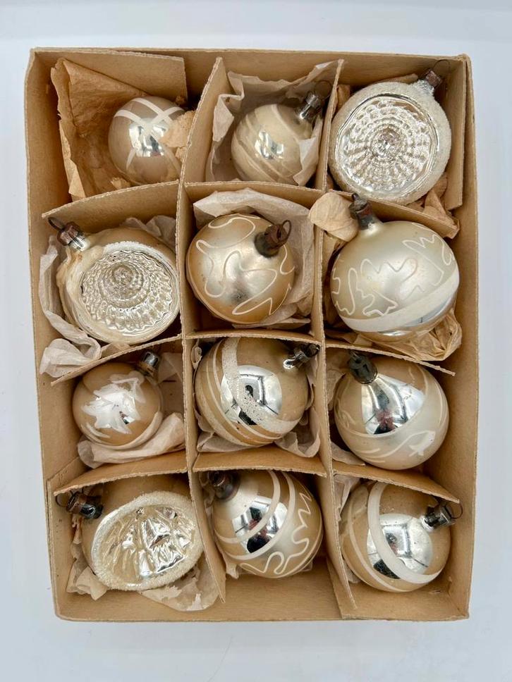 Set can 12 oude glazen zilveren kerstballen, Diversen, Kerst, Gebruikt, Ophalen of Verzenden