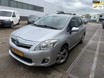 Toyota Auris 1.8 Full Hybrid Dynamic / APK / AIRCO / NAVI /  beschikbaar voor biedingen