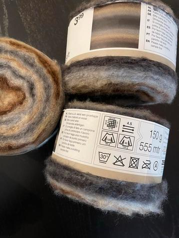 Super soft acryl garen - 450gr - 1665 m beschikbaar voor biedingen