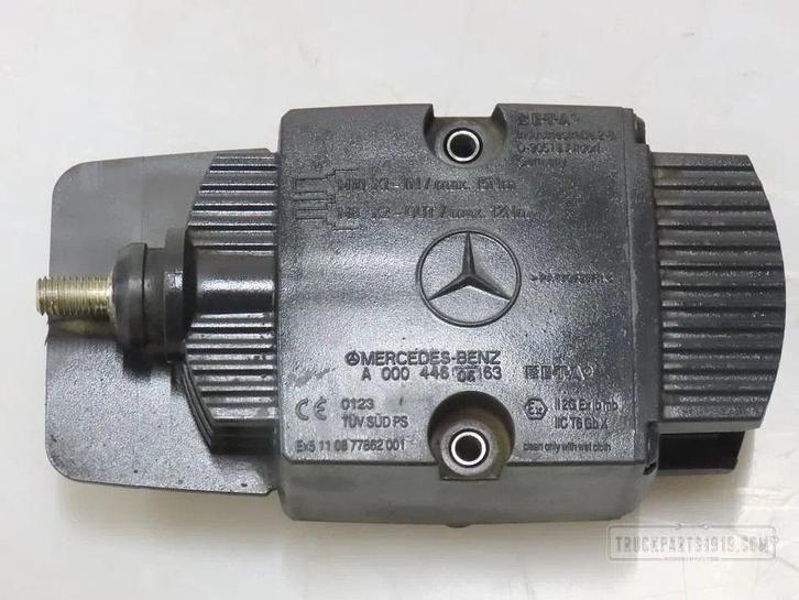 Mercedes-Benz Electrical System Hoofdschakelaar accu MB MP4, Auto-onderdelen, Vrachtwagen-onderdelen, Mercedes-Benz, Dashboard en Schakelaars