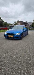 BMW 3-Serie 328i 330pk Blauw, 745 kg, Achterwielaandrijving, 74 €/maand, Zwart