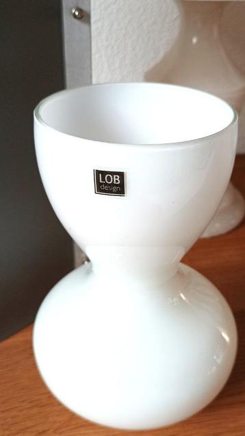 design glas vaas (wit) beschikbaar voor biedingen