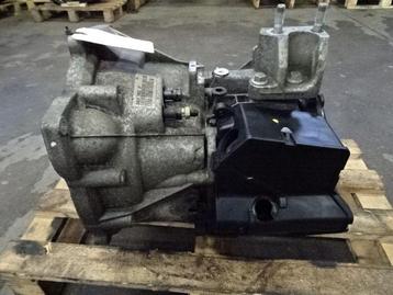 Versnellingsbak 8A6R Ford Fiesta Bj 2012 1.25  5 versnelling beschikbaar voor biedingen
