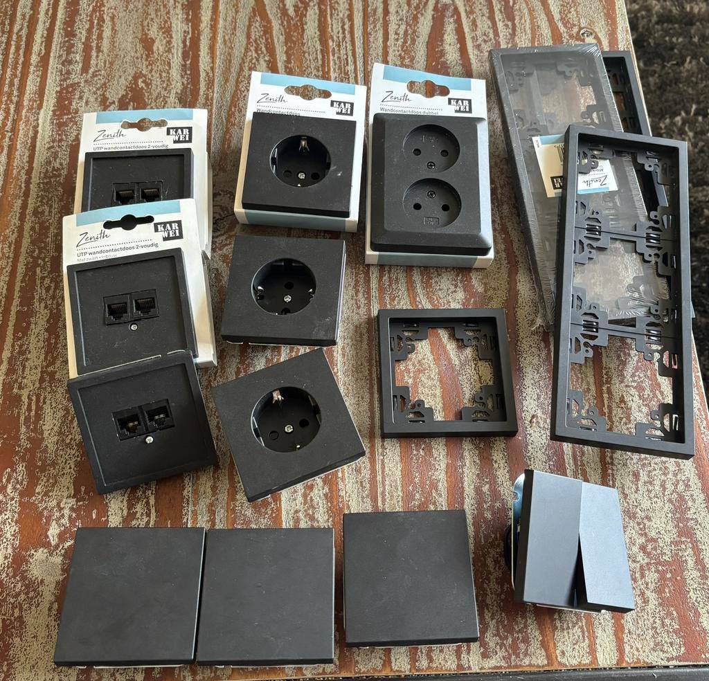 Schakelmateriaal zwart, Doe-het-zelf en Verbouw, Elektra en Kabels, Ophalen of Verzenden, Nieuw, Overige typen