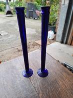 2 blauw glazen kandelaars, Huis en Inrichting, Woonaccessoires | Kandelaars en Kaarsen, Overige materialen, Gebruikt, 25 tot 50 cm
