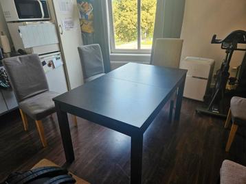 Eetkamertafel (uitschuifbaar) beschikbaar voor biedingen