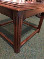 HoutenTafel met getint glas., Huis en Inrichting, Tafels | Eettafels, Ophalen, Gebruikt, Vierkant, Eikenhout