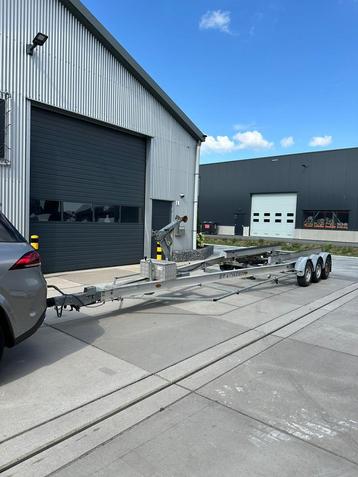 3 assige boottrailer met kenteken 3500 kg beschikbaar voor biedingen