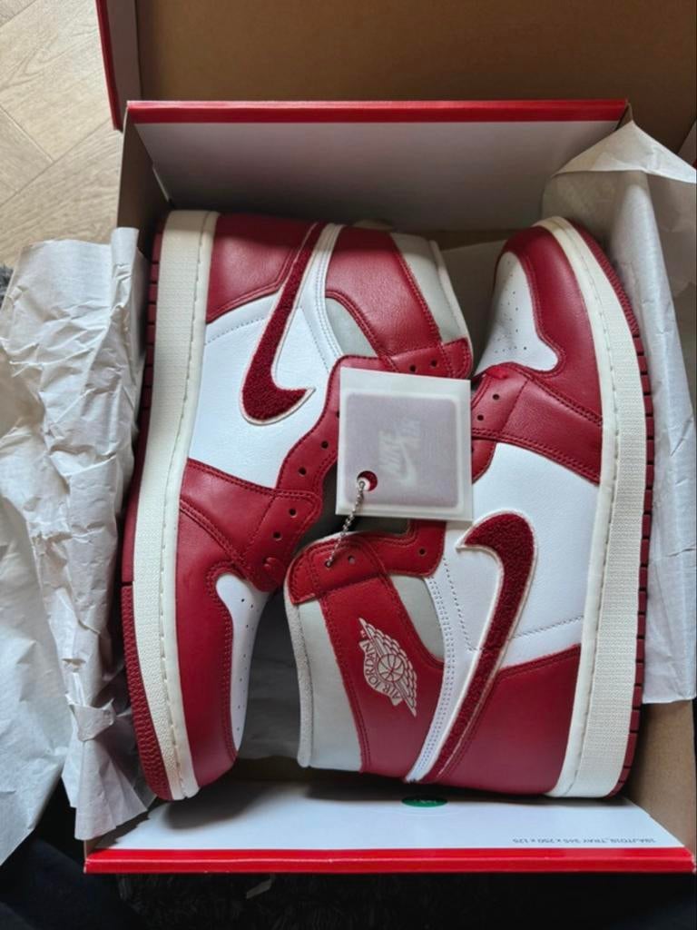 Nike Air Jordan 1 High OG Varsity Red - Maat 47, Kleding | Heren, Schoenen, Ophalen, Overige kleuren, Nieuw, Sneakers of Gympen