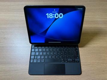iPad Pro 11" 4e generatie | met Magic Keyboard beschikbaar voor biedingen