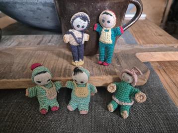 Verzameling oude gehaakte (amigurimi) popjes uit jaren '70 beschikbaar voor biedingen