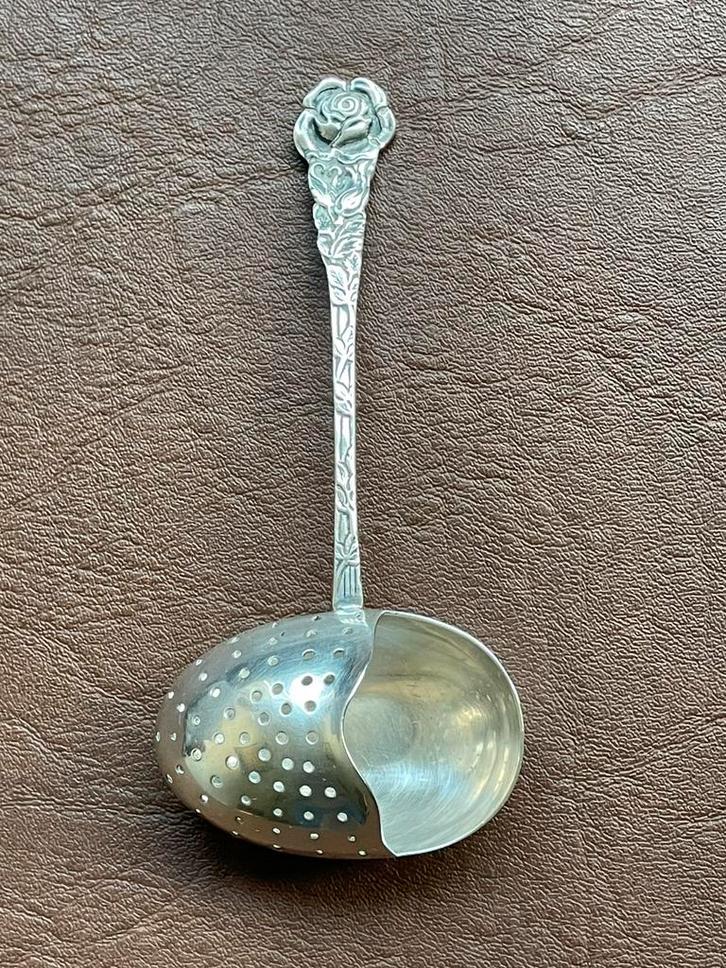 Verzilverde suikerstrooilepel DE / HH, Antiek en Kunst, Antiek | Bestek, Ophalen of Verzenden