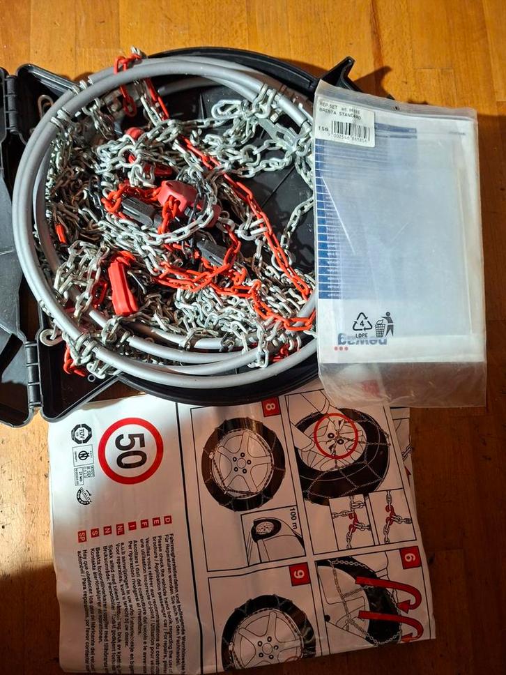 Pewag sneeuwkettingen met automatische spanner., Auto diversen, Sneeuwkettingen, Zo goed als nieuw, Ophalen