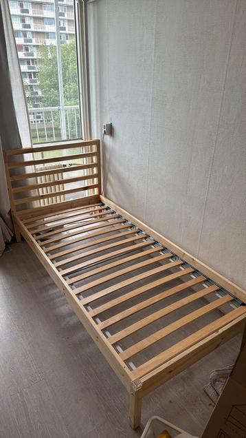 IKEA bed + lattenbodum + matras Amper Gebruikt! - afbeelding 5