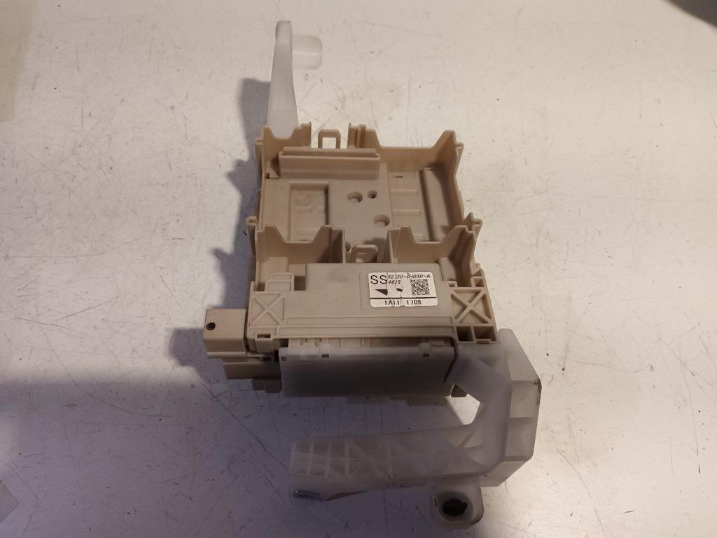 Zekeringkast Peugeot 108, Auto-onderdelen, Elektronica en Kabels, Peugeot, Gebruikt, Herkomst onderdeel bekend, 12 maanden garantie