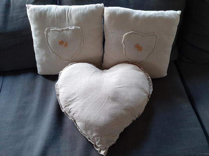 3 kussens "hart"., Huis en Inrichting, Woonaccessoires | Kussens, Zo goed als nieuw, Vierkant, Ophalen of Verzenden