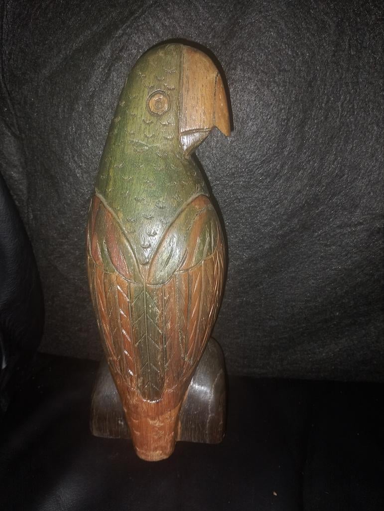 Houten papegaai beeld - Handgesneden en beschilderd, Ophalen, 20 - 50 cm, Handgemaakt, Beeld