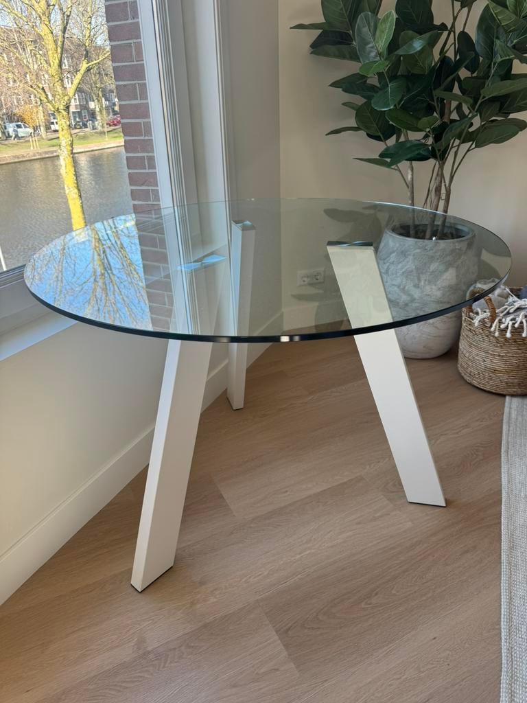 Kave home Carib ronde tafel - glas en wit staal, 110cm, Ophalen, Gebruikt, Rond, Glas