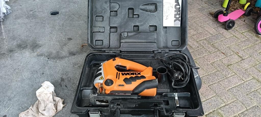 Hele nette weinig gebruikte Worx decoupeerzaag in koffer., Doe-het-zelf en Verbouw, Gereedschap | Zaagmachines, Ophalen of Verzenden