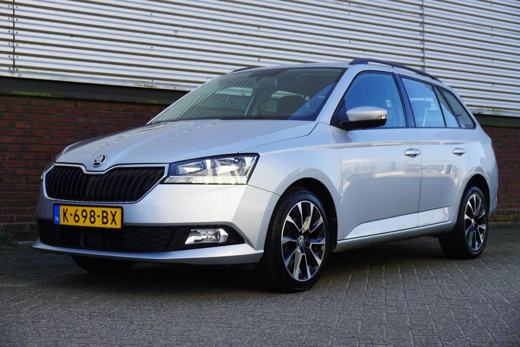 Skoda Fabia Combi 1.0 TSI Business Edition/Trekhaak/Navigati, Auto's, Skoda, Stof, Gebruikt, 95 pk, 1036 kg