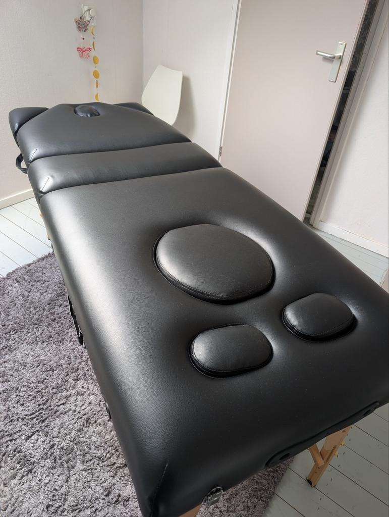 Massagetafel / behandelstoel met zadel krukje, Ophalen, Zo goed als nieuw