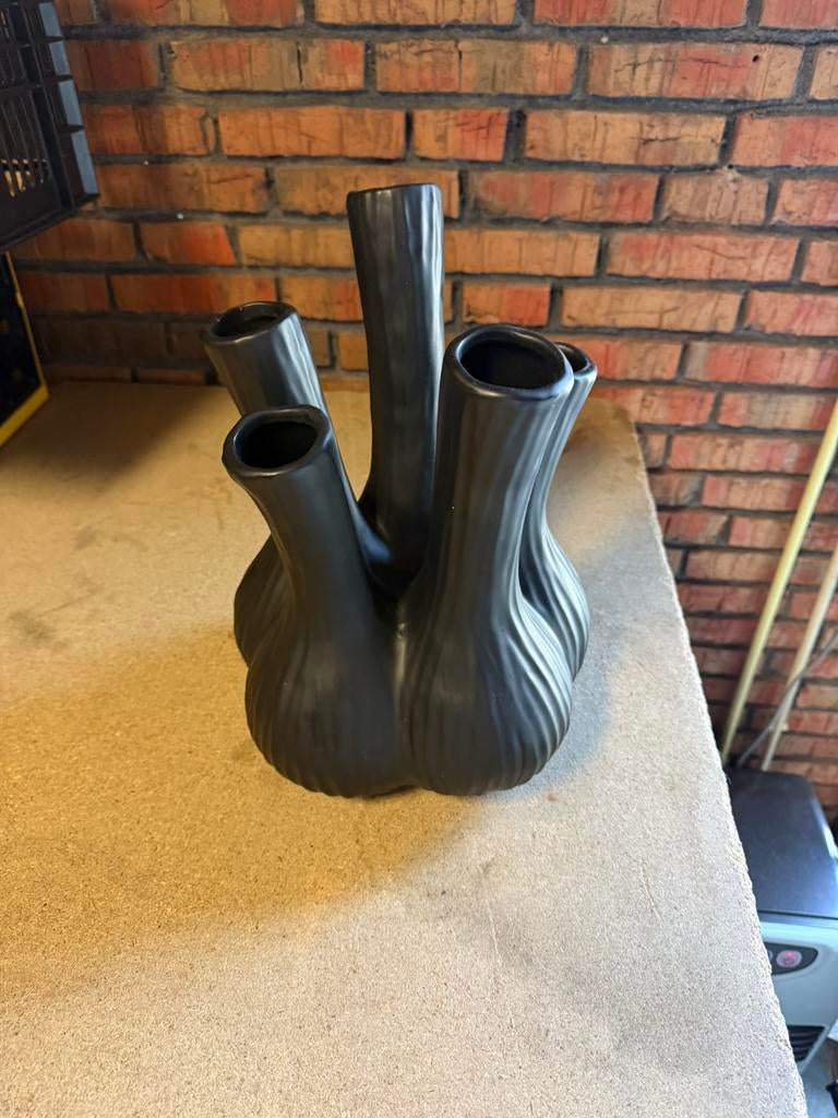 DK Design vaas Aglio tulpenvaas XL mat zwart D26 x H35 cm, Overige kleuren, Aardewerk of Porselein, Ophalen of Verzenden, Zo goed als nieuw