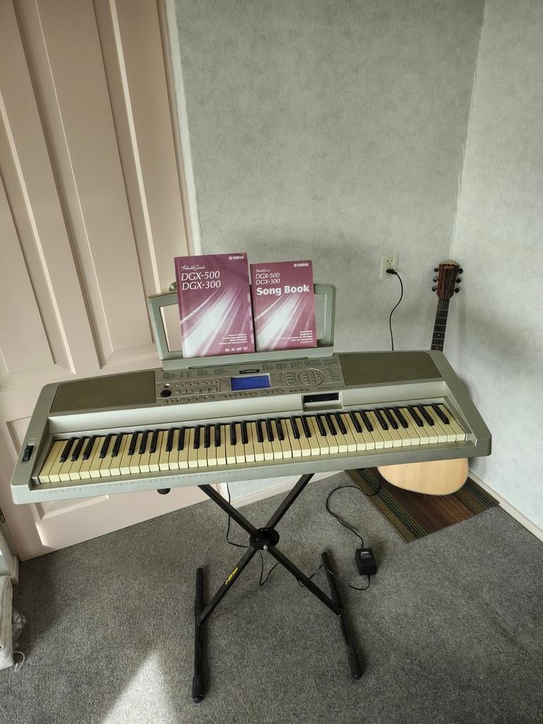 Yamaha keyboard Portable Grand DGX-300, Ophalen, Gebruikt, Yamaha, Met standaard
