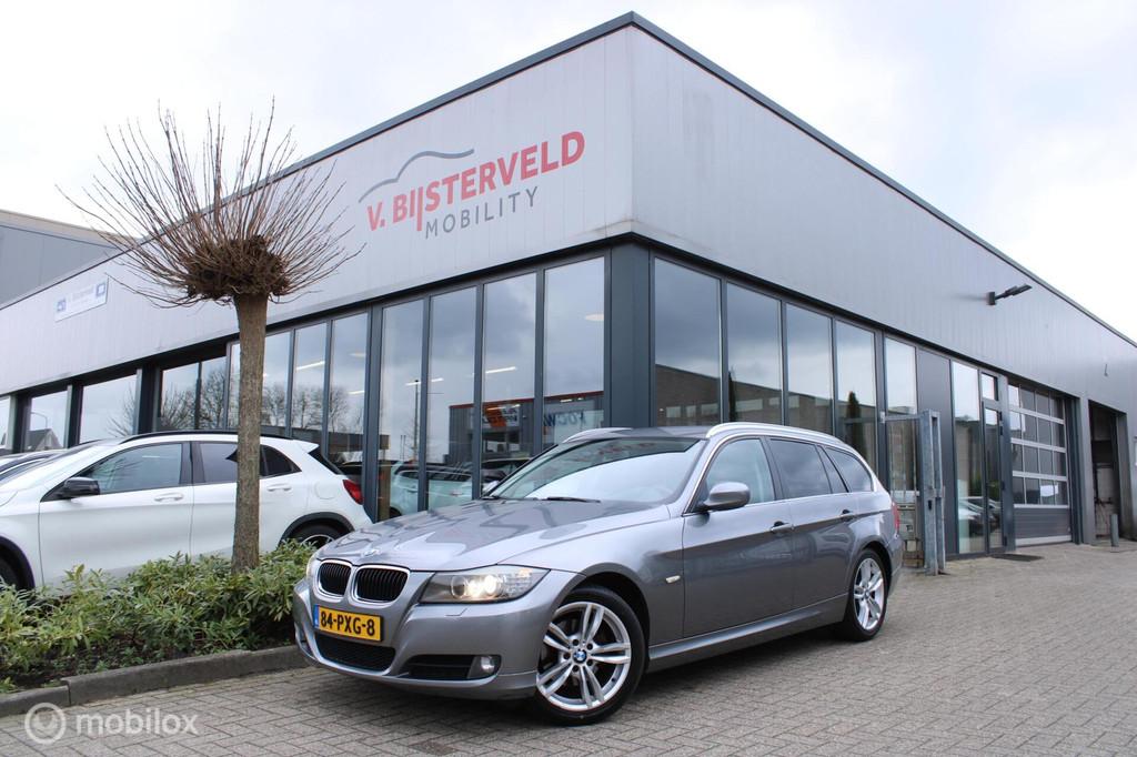 BMW 3-serie Touring 318i Luxury Line Navi|Cruise|Nwe apk, Auto's, BMW, Euro 5, Zwart, 4 cilinders, Origineel Nederlands