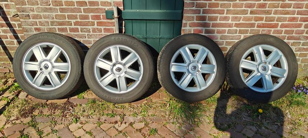 Originele Renault Scenic velgen met zomerband, Auto-onderdelen, Banden en Velgen, 16 inch, Banden en Velgen, Zomerbanden, 205 mm