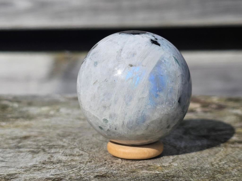 Schitterende regenboog maansteen bol 49 mm, Ophalen of Verzenden