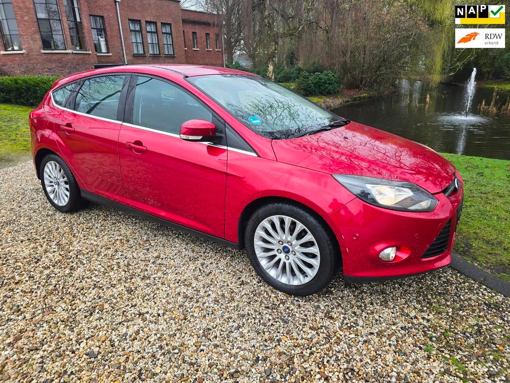Ford Focus 1.6 EcoBoost Titanium, Gebruikt, 4 cilinders, Bedrijf, Handgeschakeld