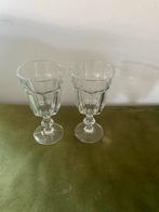 Set van 2 Glazen op Voet - Elegant Design, Huis en Inrichting, Keuken | Servies, Ophalen, Glas, Overige stijlen, Glas of Glazen