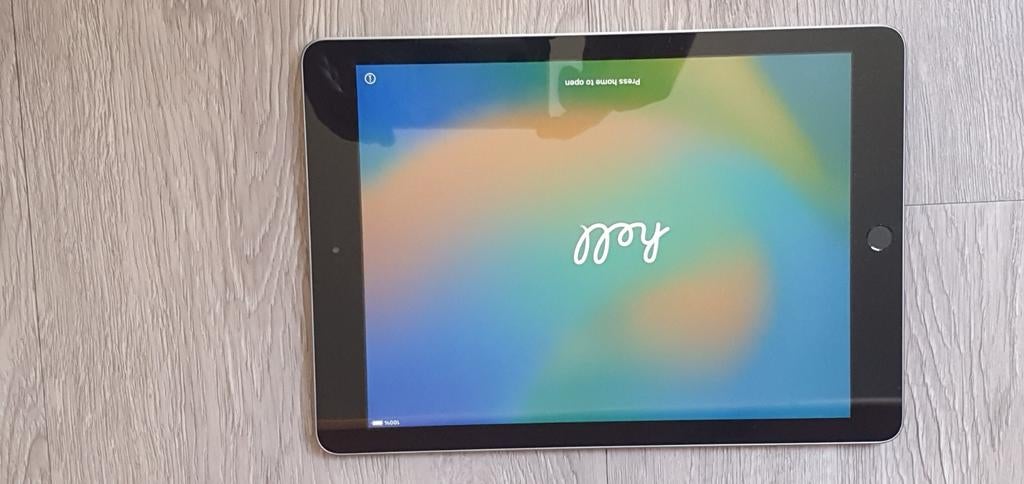 Apple iPad 5e generatie (A1822) 32GB, Computers en Software, Apple iPads, Gebruikt, Apple iPad, Wi-Fi, 10 inch, 32 GB, Ophalen of Verzenden