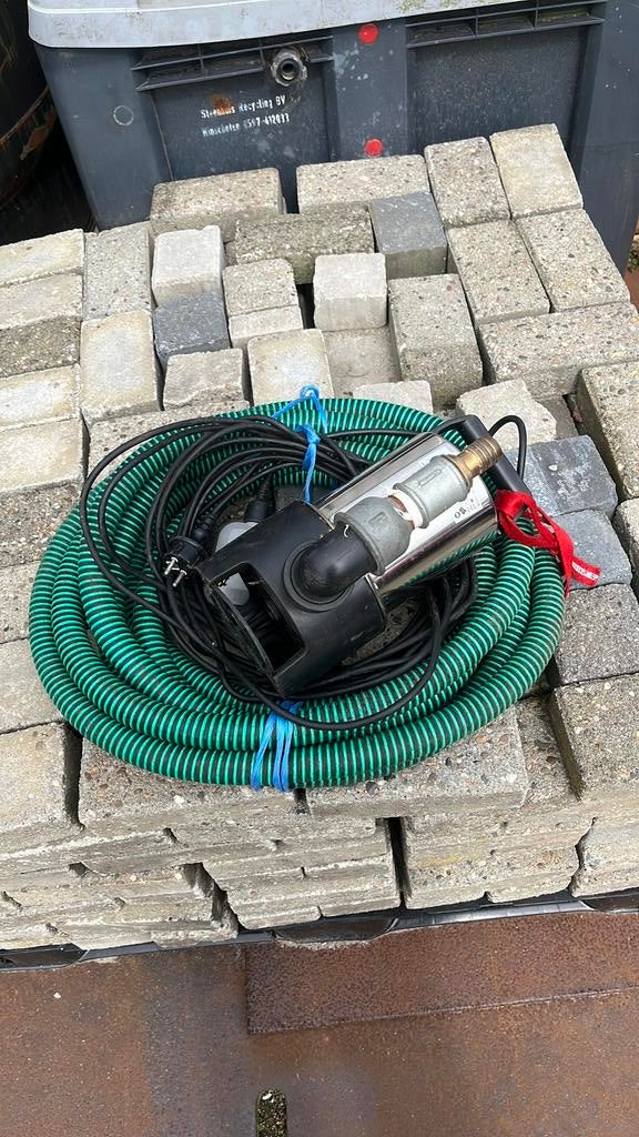 Klokpomp, Ophalen of Verzenden, Zo goed als nieuw, Elektrisch, Dompelpomp