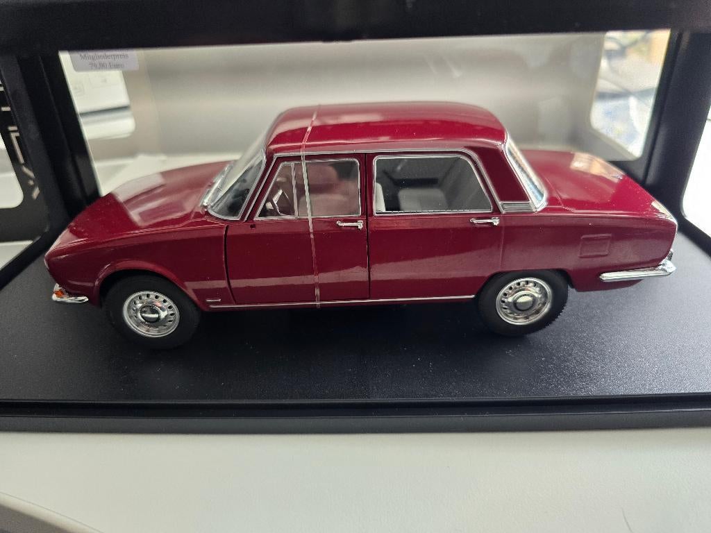 Alfa romeo 1750 berlina serie 1968 1/18, Ophalen of Verzenden, Nieuw, Auto, Overige merken