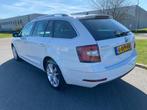 Skoda Octavia Combi 11-2019 * 1.6 TDI Greentech Clever Editi, Auto's, Skoda, Gebruikt, Euro 6, 4 cilinders, Wit