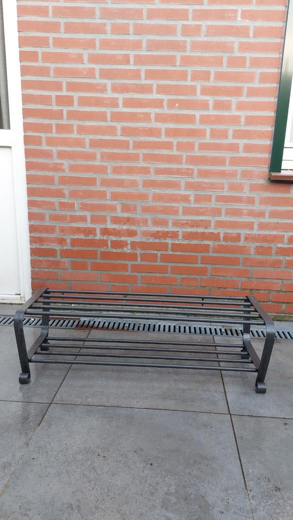 Antiek ijzeren schoenenrek, Ophalen
