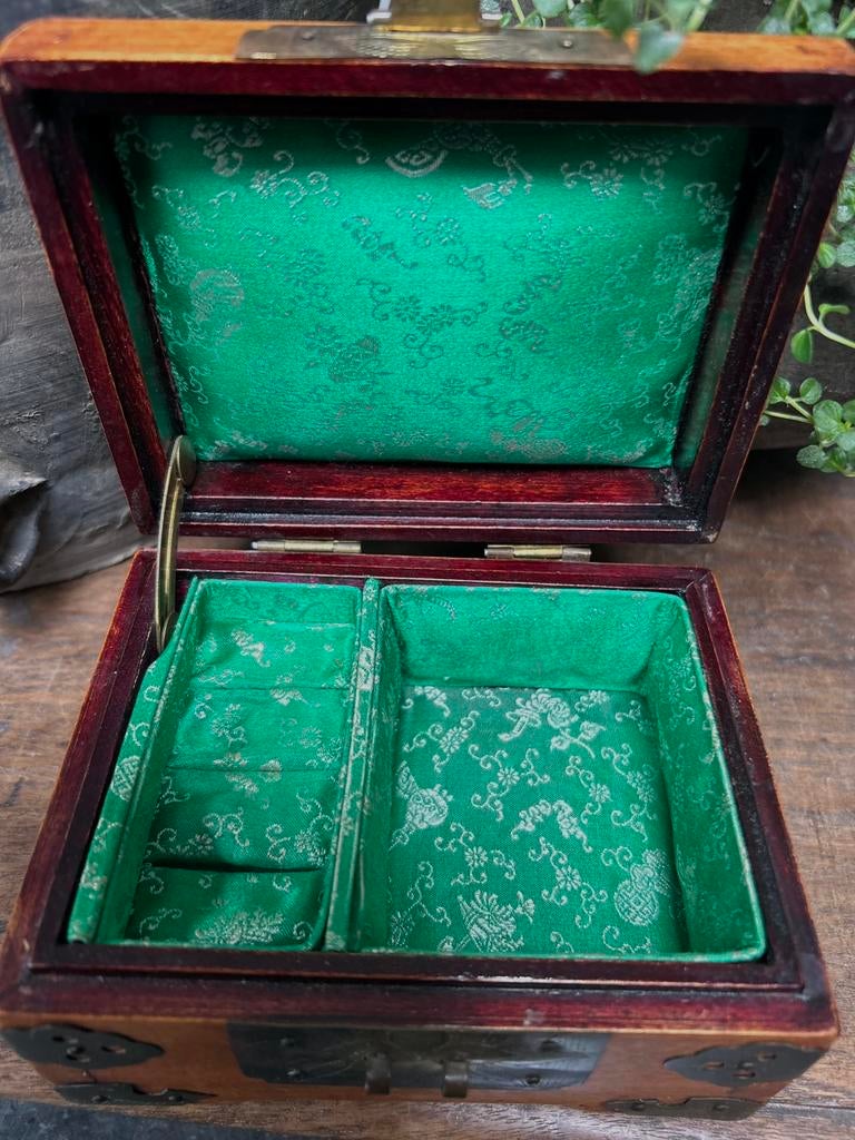 Klein Chinees sieraden kistje doosje oosters sober sleets, Ophalen of Verzenden