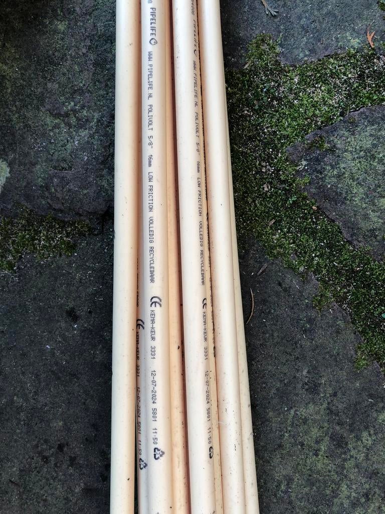 Bundel elektra pijpen/ nieuw, Doe-het-zelf en Verbouw, Plinten en Afwerking, Ophalen of Verzenden, Zo goed als nieuw, Mdf, 200 tot 250 cm