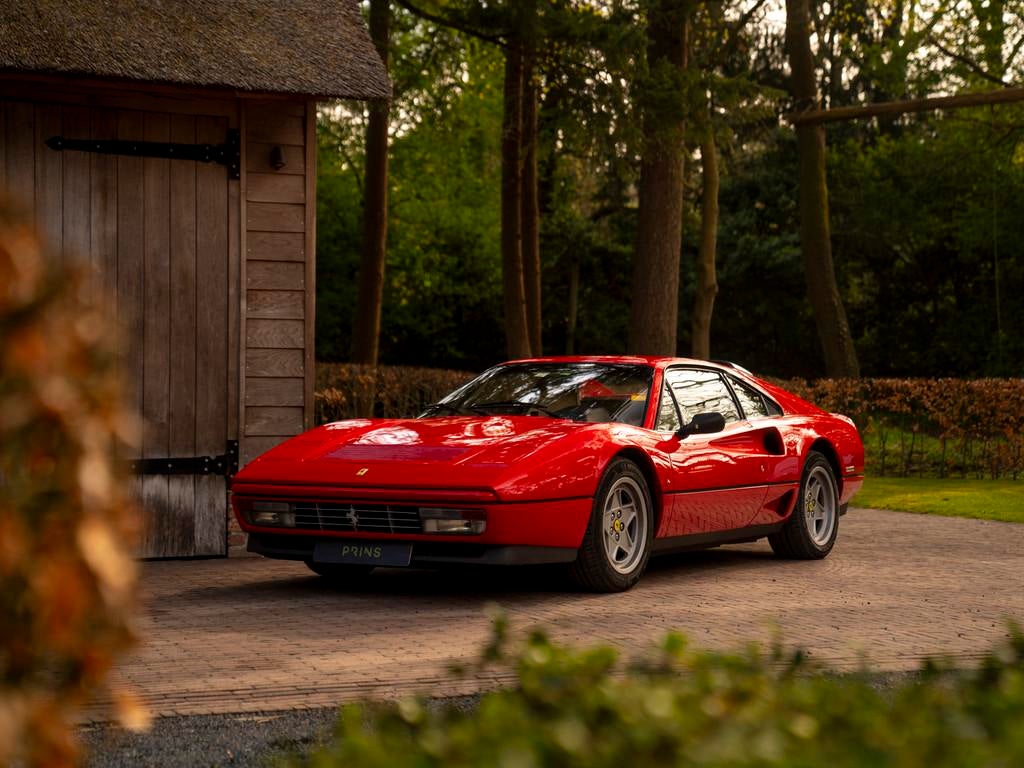 Ferrari 208 GTB Turbo | Perfectly maintained (bj 1986), Auto's, Oldtimers, Beige, Leder, Bedrijf, Handgeschakeld