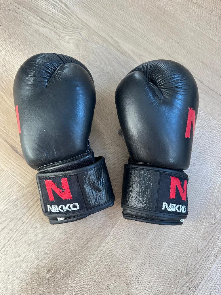 Nikko boxhandschoenen, Ophalen, Gebruikt, Bokshandschoenen