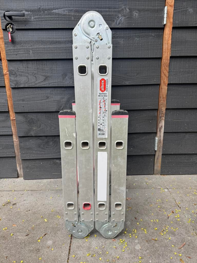 Altrex vouwladder, Verzenden, Zo goed als nieuw, 2 tot 4 meter
