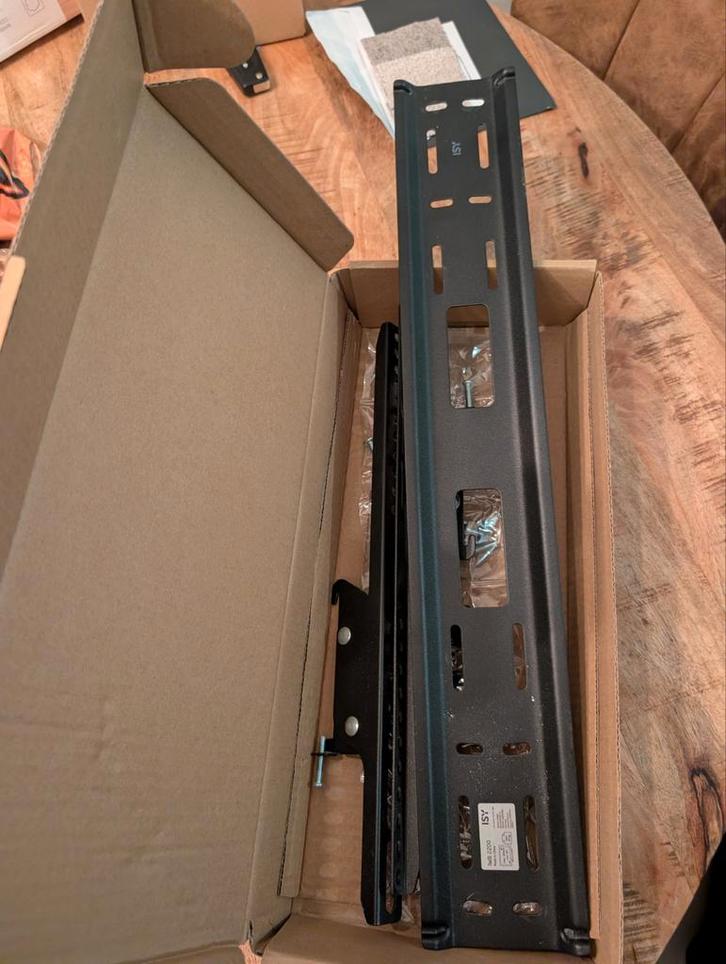 ISY TV Muurbeugel tot 80 inch / 40 kg -, Audio, Tv en Foto, Televisiebeugels, Nieuw, Ophalen of Verzenden