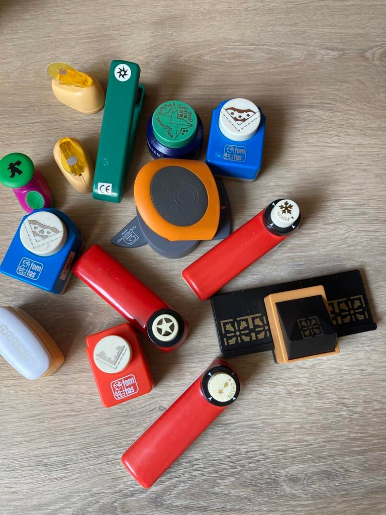 Meerdere ponsjes gebruikt., Hobby en Vrije tijd, Ophalen of Verzenden, Gebruikt, Overige thema's, Pons of Mal